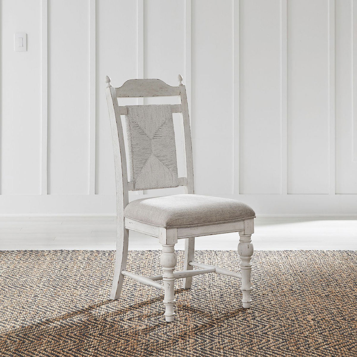 Liora White Chair Set